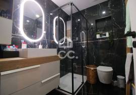 2 bedroom apartment in the heart of the city with an excellent location