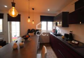 2 bedroom apartment in the heart of the city with an excellent location