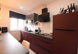 2 bedroom apartment in the heart of the city with an excellent location