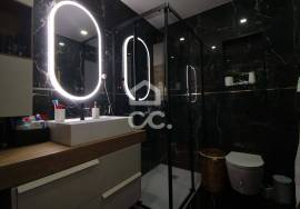 2 bedroom apartment in the heart of the city with an excellent location