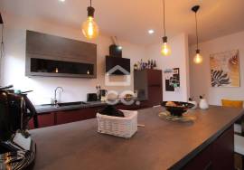 2 bedroom apartment in the heart of the city with an excellent location