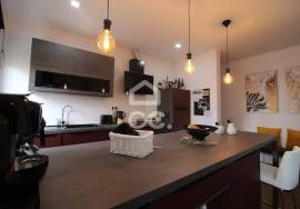 2 bedroom apartment in the heart of the city with an excellent location