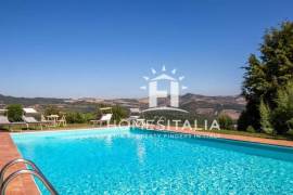 Renovated country house with pool