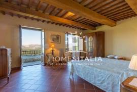 Renovated country house with pool
