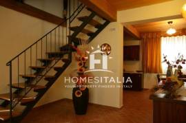Beautifully renovated complex with pool