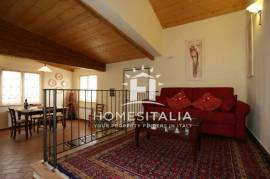 Beautifully renovated complex with pool