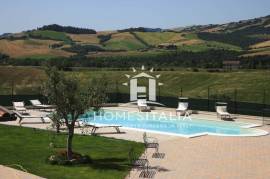 Beautifully renovated complex with pool