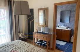 2 bedroom townhouse with 1 bedroom apt sea and river views