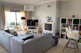 2 bedroom townhouse with 1 bedroom apt sea and river views