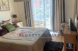 2 bedroom townhouse with 1 bedroom apt sea and river views