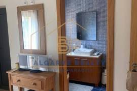 2 bedroom townhouse with 1 bedroom apt sea and river views
