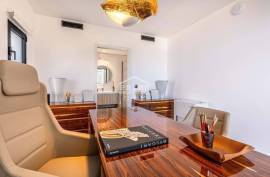 Fabulouse Penthouse For Sale on Estrada Monumental
