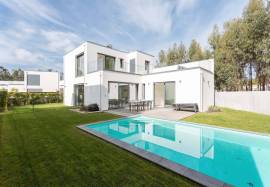 Villa with pool in Sao Martinho do Porto | Silver Coast Portugal