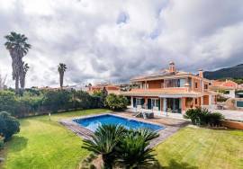 Luxury 5 Bedroom Villa in Quinta da Beloura: The Perfect Home for Your Family