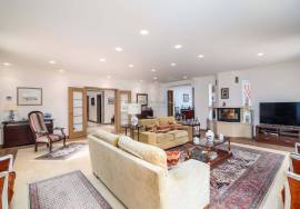 Luxury 5 Bedroom Villa in Quinta da Beloura: The Perfect Home for Your Family