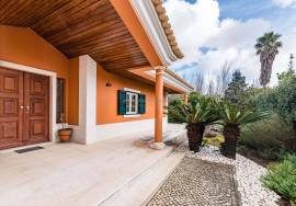 Luxury 5 Bedroom Villa in Quinta da Beloura: The Perfect Home for Your Family