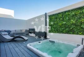VILAMOURA - 3 BEDROOM  LUXURY VILLA - JACUZZI - SAUNA - GARAGE - GARDEN