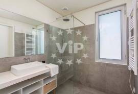 VILAMOURA - 3 BEDROOM  LUXURY VILLA - JACUZZI - SAUNA - GARAGE - GARDEN