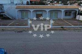 LOULE - COMMERCIAL SHOP SPACE - WAREHOUSE - CENTRAL LOCATION - PARKING