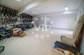 LOULE - COMMERCIAL SHOP SPACE - WAREHOUSE - CENTRAL LOCATION - PARKING