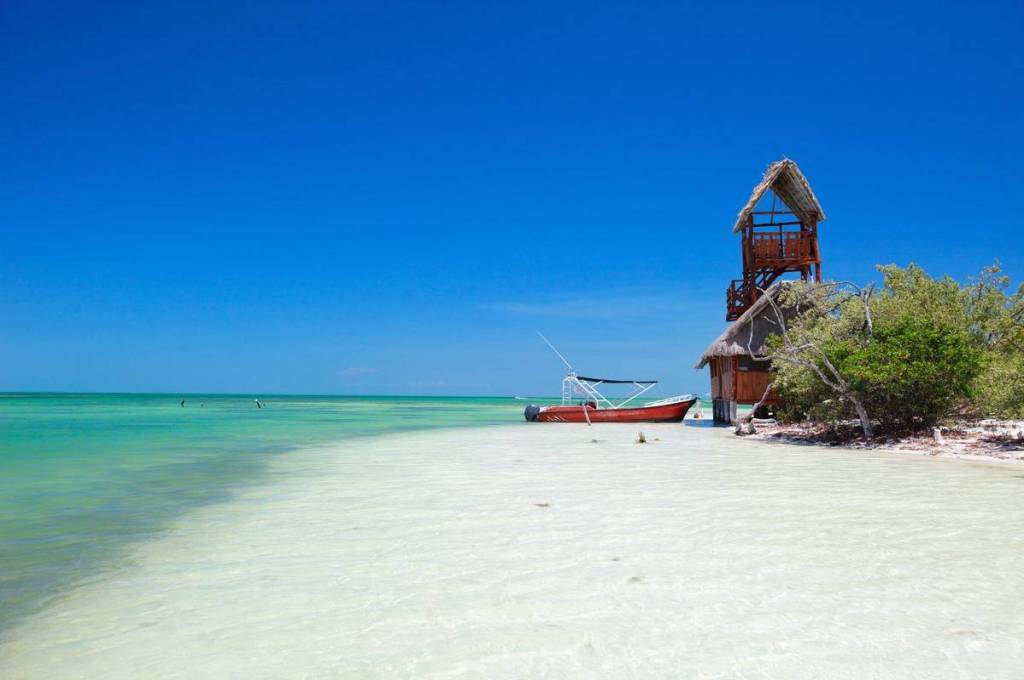 2 Excellent Plots of land for sale in Holbox Region