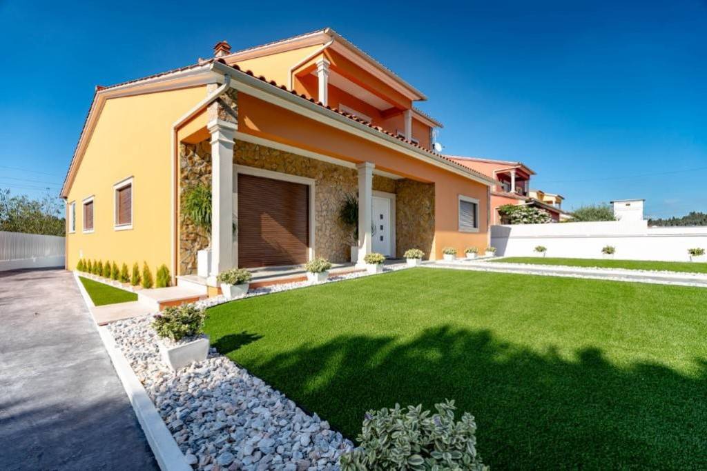 Excellent Brand new 5 Bed Villa For Sale In Figueira da Foz