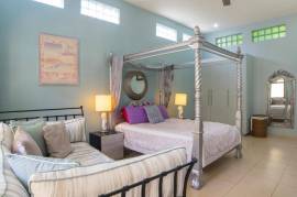 Luxury 5 Bed Villa Costa Plenty Bed and Breakfast For Sale in Sanur Bali