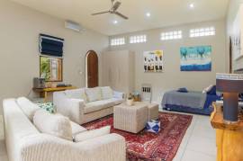 Luxury 5 Bed Villa Costa Plenty Bed and Breakfast For Sale in Sanur Bali