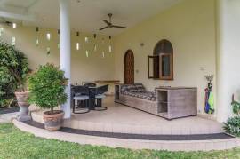 Luxury 5 Bed Villa Costa Plenty Bed and Breakfast For Sale in Sanur Bali