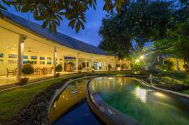 Luxury 5 Bed Villa Costa Plenty Bed and Breakfast For Sale in Sanur Bali
