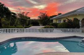 Luxury 5 Bed Villa For Sale In Trade Winds Dr 1, Freeport Grand Bahama, The