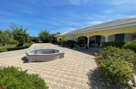 Luxury 5 Bed Villa For Sale In Trade Winds Dr 1, Freeport Grand Bahama, The