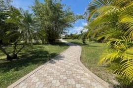 Luxury 5 Bed Villa For Sale In Trade Winds Dr 1, Freeport Grand Bahama, The