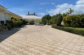 Luxury 5 Bed Villa For Sale In Trade Winds Dr 1, Freeport Grand Bahama, The