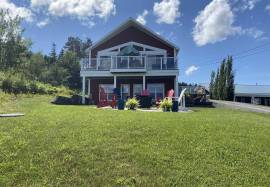 Luxury 3 Bed Waterfront Home for Sale in Guysborough Nova Scotia