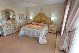 Luxury 4 Bed Villa For Sale in Vanderbijlpark South
