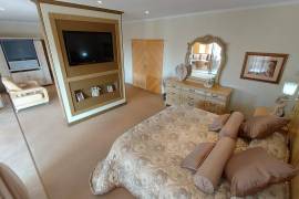 Luxury 4 Bed Villa For Sale in Vanderbijlpark South