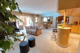 Luxury 4 Bed Villa For Sale in Vanderbijlpark South