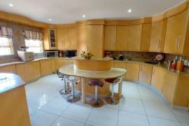 Luxury 4 Bed Villa For Sale in Vanderbijlpark South