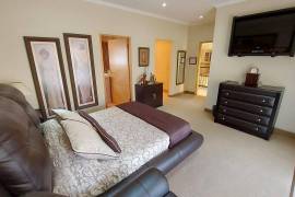 Luxury 4 Bed Villa For Sale in Vanderbijlpark South