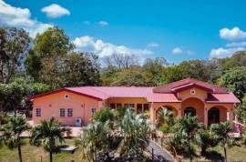 Stunning 4 Bed House For Sale in Ometepe Island