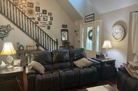 Stunning 4 Bed House For Sale in Strathroy Ontario