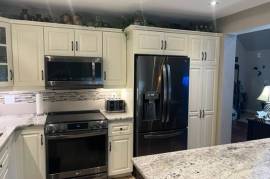 Stunning 4 Bed House For Sale in Strathroy Ontario