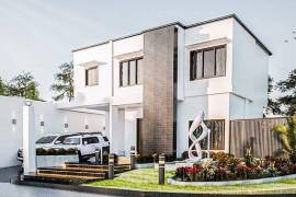Luxury 6 Bed Villa For Sale in Binan Laguna The