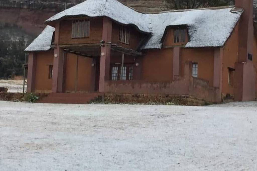 Foutani Farm for redevelopment into a Boutique hotel for Sale in Fouriesburg Free State South