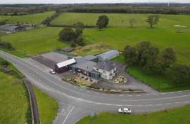 Flanagans Bar and restaurant for sale with adjoining 4 bedroom house in Brickeens County Mayo