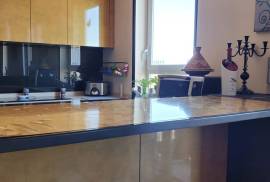 Superb 2 Bedroom Penthouse Apartment for sale in Madrid