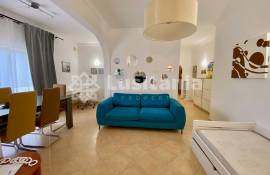 2+1 bedroom apartment with sea view in Quarteira 2+1 bedroom apartment with sea view in Quarteira