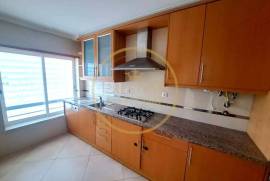 {|en|}2 bedroom apartment with balconies in Qta de Betunes Loulé! 