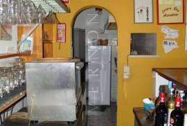 Commercial space with terrace and parking for sale in Vale Centeanes - Algarve, Carvoeiro